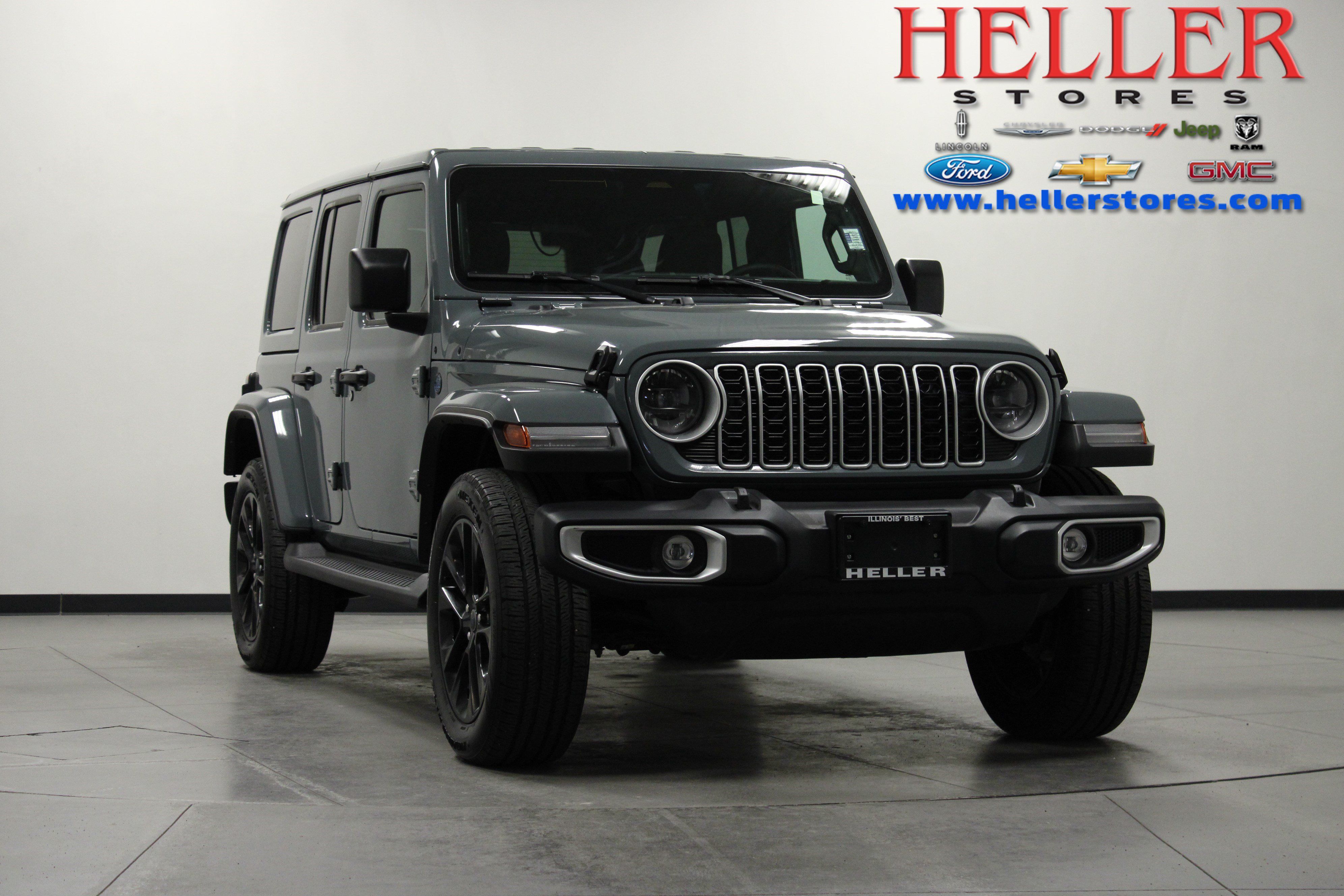 Used 2025 Jeep Wrangler Unlimited Sahara AWD/4WD image 1