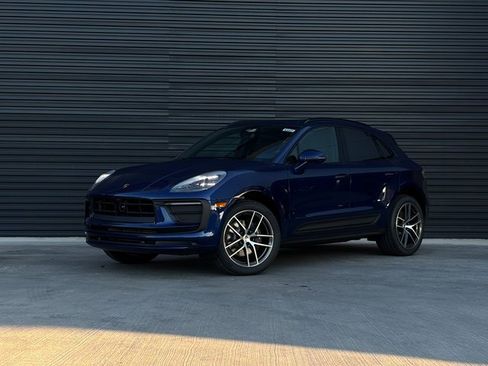 Certified 2026 Porsche Macan image 1