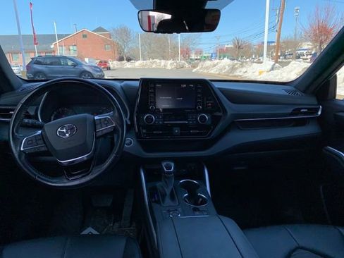 Used 2021 Toyota Highlander XSE image 15