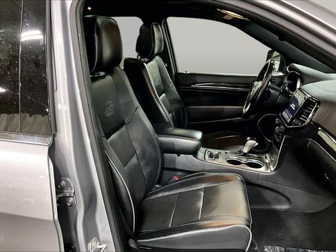 Used 2021 Jeep Grand Cherokee Overland AWD/4WD image 9