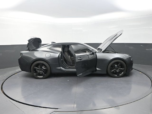 Used 2017 Chevrolet Camaro SS RWD image 46