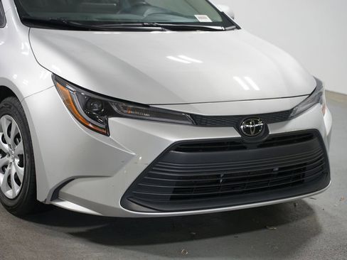 Certified 2024 Toyota Corolla LE FWD image 4