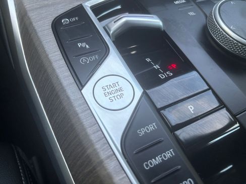 Used 2025 BMW 330i xDrive Sedan AWD/4WD image 24