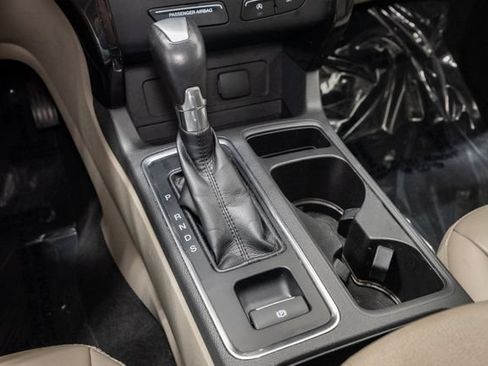Used 2017 Ford Escape Titanium FWD image 23