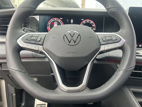 New 2026 Volkswagen Tiguan SE R-Line AWD/4WD image 19