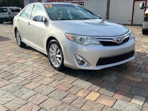 Used 2012 Toyota Camry XLE FWD image 3
