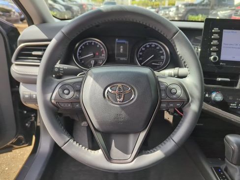 Used 2024 Toyota Camry SE FWD image 16