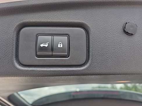 Used 2023 Nissan Pathfinder SL w/ SL Premium Package FWD image 19