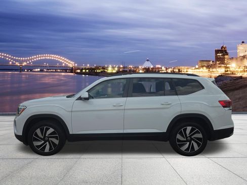 Used 2025 Volkswagen Atlas SE FWD image 2