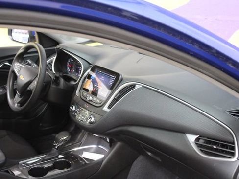 Used 2023 Chevrolet Malibu LT FWD image 12