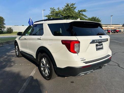 Certified 2023 Ford Explorer XLT w/ Equipment Group 202A RWD image 5