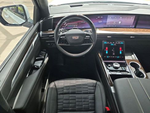 New 2026 Cadillac Escalade Platinum Sport AWD/4WD image 14