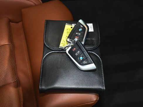 Used 2023 BMW M4 xDrive Competition AWD/4WD image 70