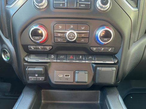 Used 2022 GMC Sierra 2500 AT4 w/ Gooseneck/5TH Wheel Package image 30