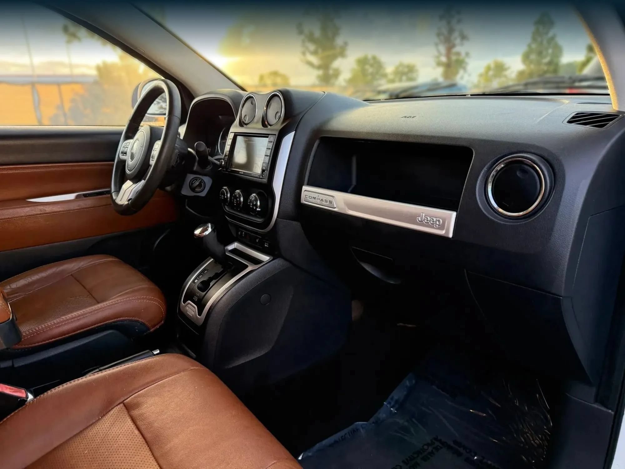 Used 2014 Jeep Compass Limited AWD/4WD image 19