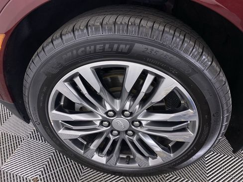 Certified 2018 Cadillac XT5 Premium Luxury image 17