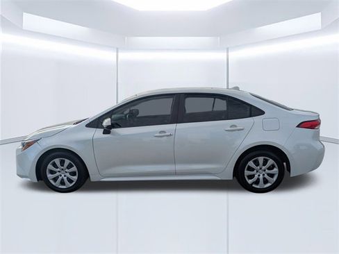 Used 2023 Toyota Corolla LE image 8