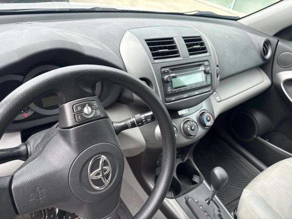 Used 2012 Toyota RAV4 4WD w/ Value Pkg image 14