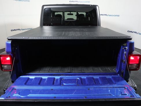 Used 2022 Jeep Gladiator Sport AWD/4WD image 8