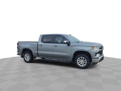 Certified 2025 Chevrolet Silverado 1500 LT image 2