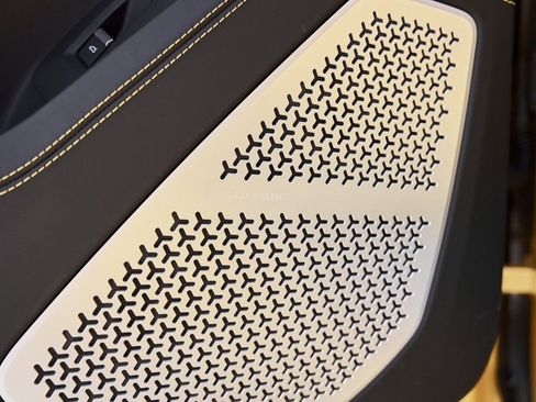 Used 2021 Lamborghini Urus image 34