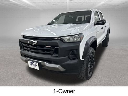 Used 2024 Chevrolet Colorado Trail Boss w/ Advanced Trailering Package AWD/4WD image 7