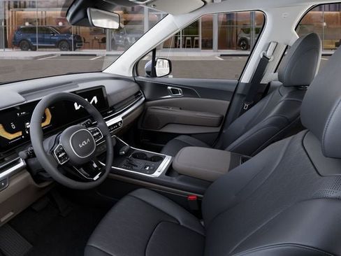 New 2026 Kia Carnival FWD image 17