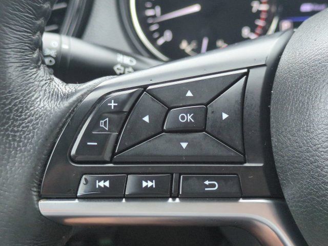 Used 2018 Nissan Rogue SV w/ Premium Package AWD/4WD image 25