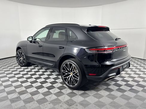 Certified 2026 Porsche Macan AWD/4WD image 3