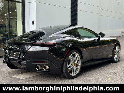 Used 2022 Ferrari Roma image 4