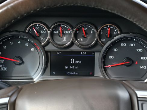 Used 2021 Chevrolet Tahoe LT w/ LT Signature Package image 21