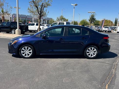 Used 2023 Toyota Corolla LE image 3