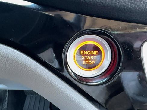 Used 2019 Honda Pilot Touring image 36