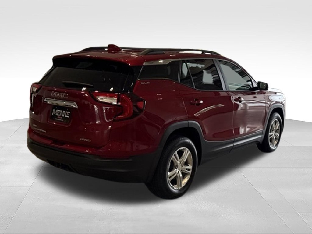 Used 2024 GMC Terrain SLE w/ Driver Convenience Package AWD/4WD image 7