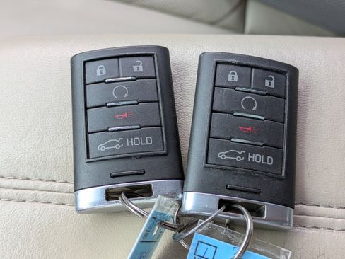 Used 2014 Cadillac XTS image 25