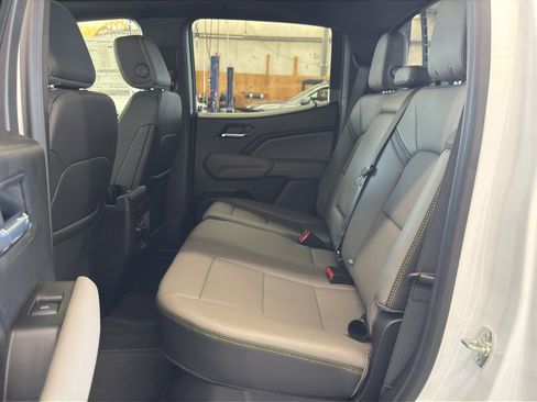 New 2026 Chevrolet Colorado ZR2 w/ Technology Package AWD/4WD image 28
