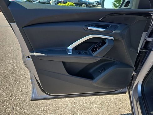 New 2025 Audi Q5 Premium image 13