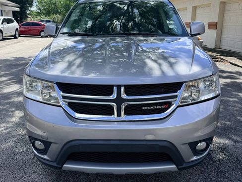 Used 2016 Dodge Journey SXT image 2