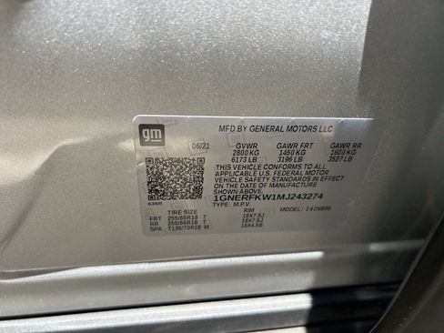 Used 2021 Chevrolet Traverse LS FWD image 16