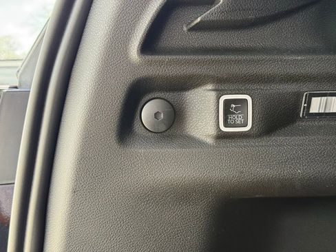 Certified 2024 Jeep Grand Cherokee L Limited image 38