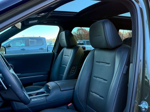 Used 2026 Hyundai Palisade Calligraphy image 17