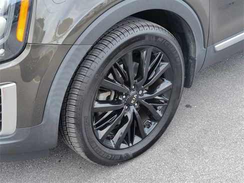 Used 2020 Kia Telluride SX w/ SX Prestige Package image 12