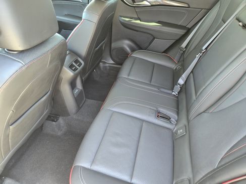 Used 2022 Buick Envision Essence w/ Sport Touring Package image 31