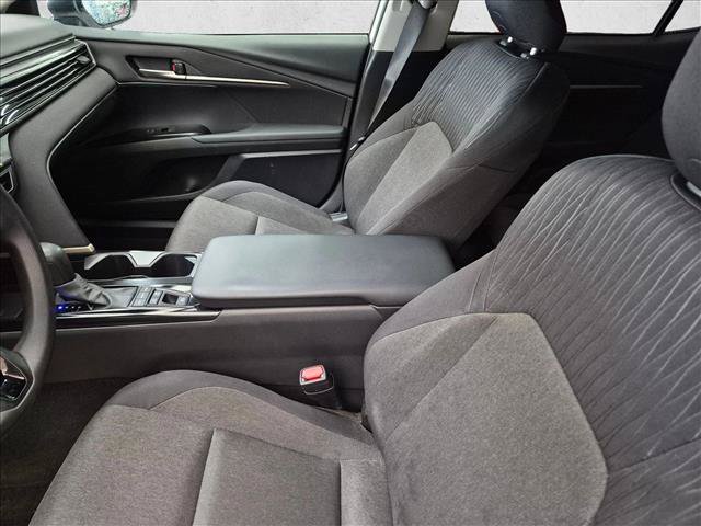 Used 2025 Toyota Camry LE FWD image 15