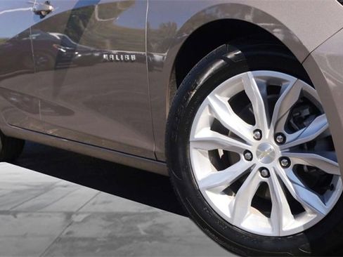 Used 2024 Chevrolet Malibu LT image 3