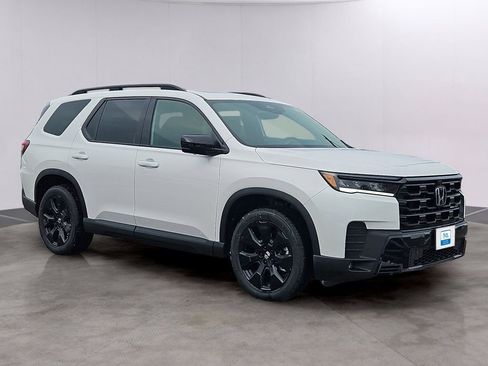 New 2026 Honda Pilot Black Edition image 2