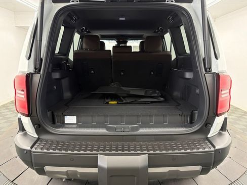 Used 2027 Toyota Land Cruiser AWD/4WD image 15
