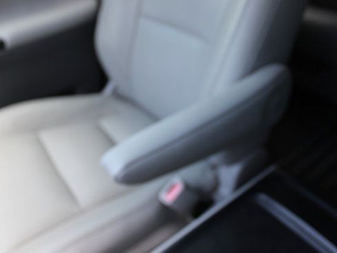Used 2015 Toyota Sienna XLE FWD image 30