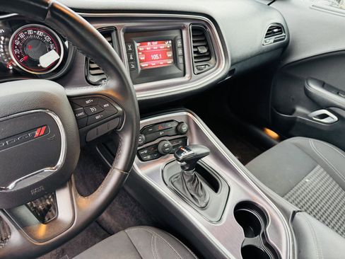 Certified 2016 Dodge Challenger SXT image 6