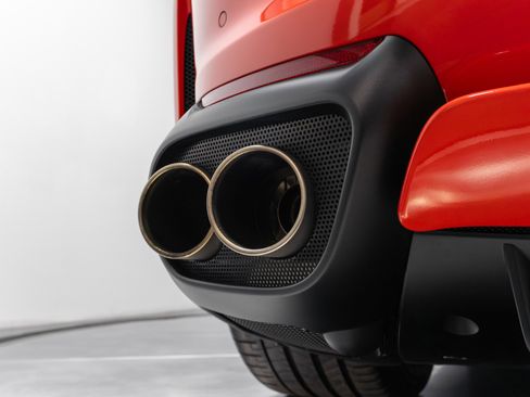 Used 2018 Ferrari 812 Superfast image 63